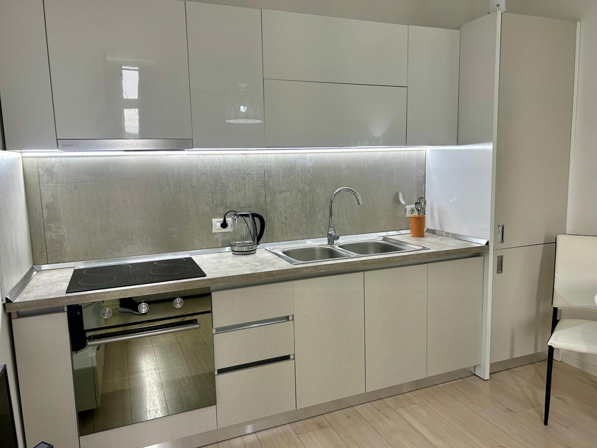 A&X Lovely And Central Apartment - 24H Self Check-In Tirana Exterior foto