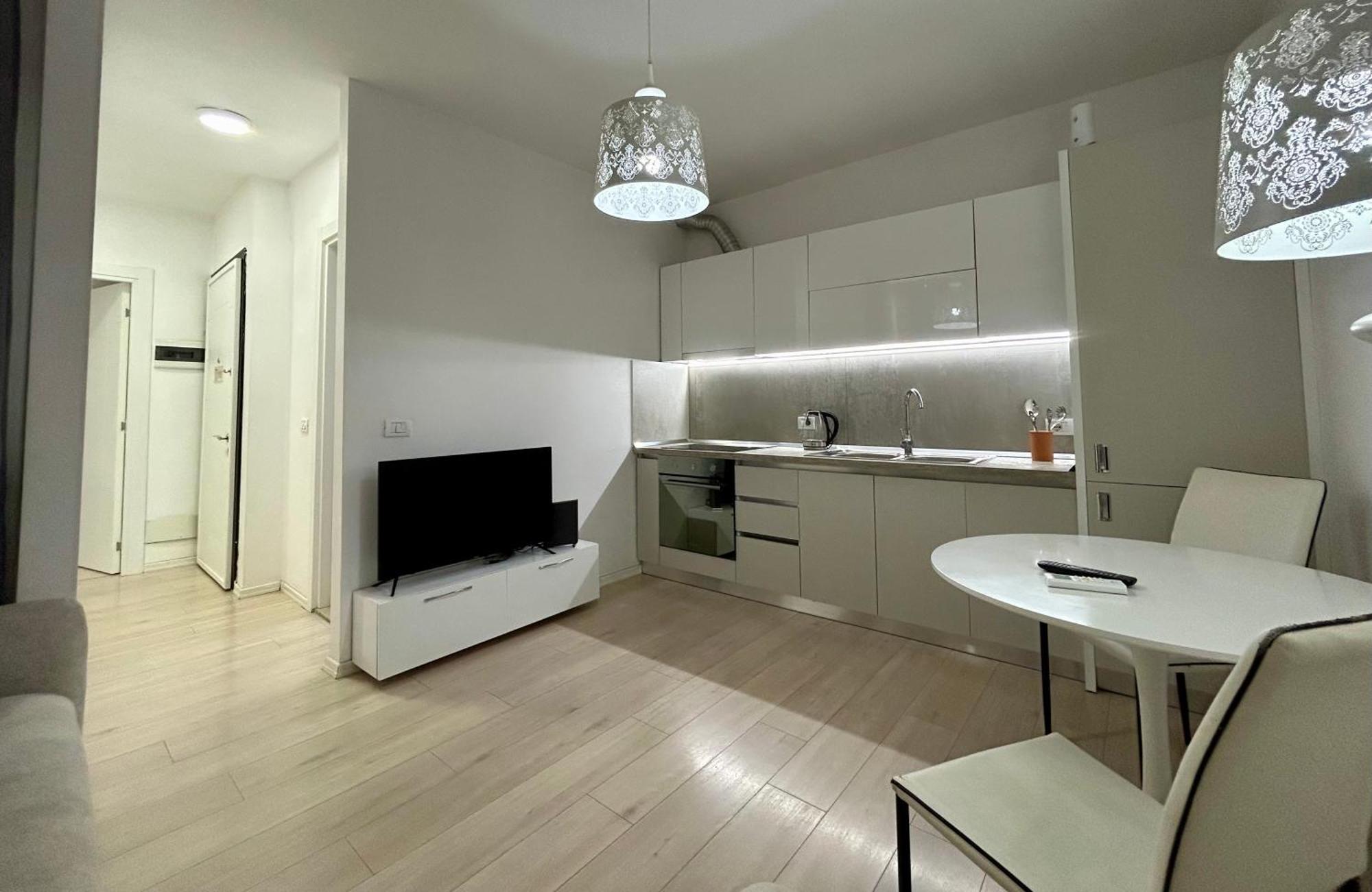 A&X Lovely And Central Apartment - 24H Self Check-In Tirana Exterior foto